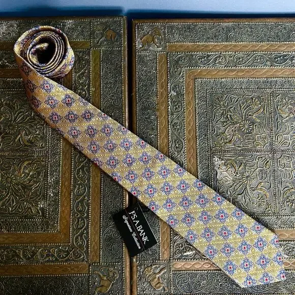 Jos A Bank tie metallic gold NWT diamond pattern silk luxury Signature - Picture 3 of 9